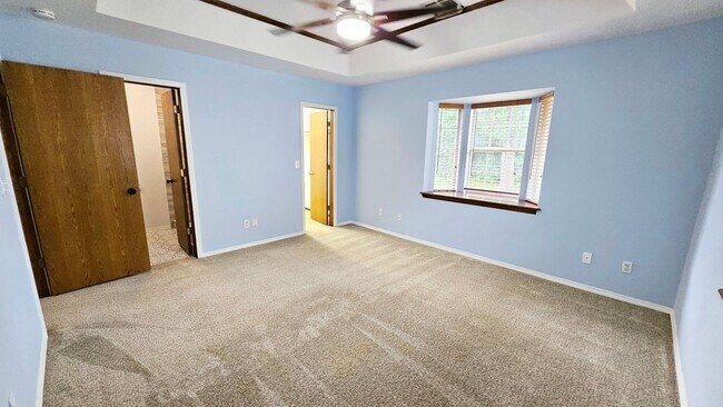Building Photo - Inviting Home with Bonus Workshop Space!