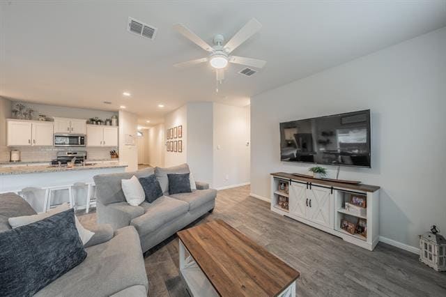 Building Photo - 156 Birch St