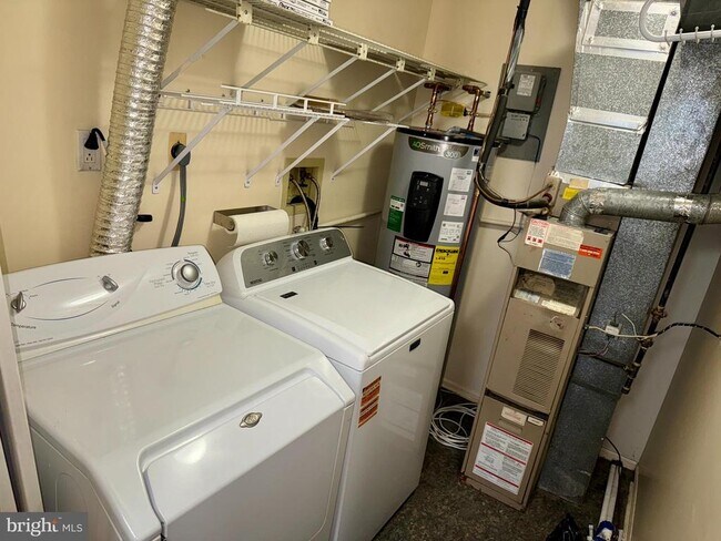 Building Photo - 311 Andover Pl