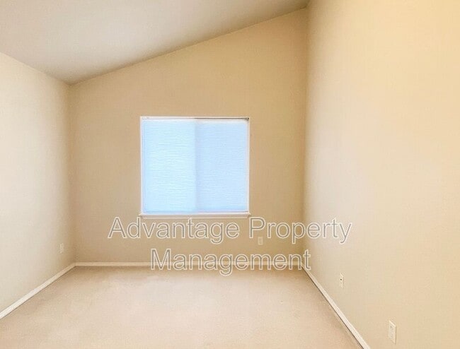 Building Photo - 2991 NW Shooting Star Dr