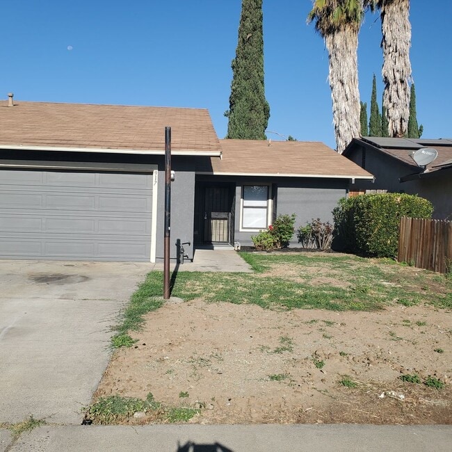 Building Photo - 917 Panama Dr