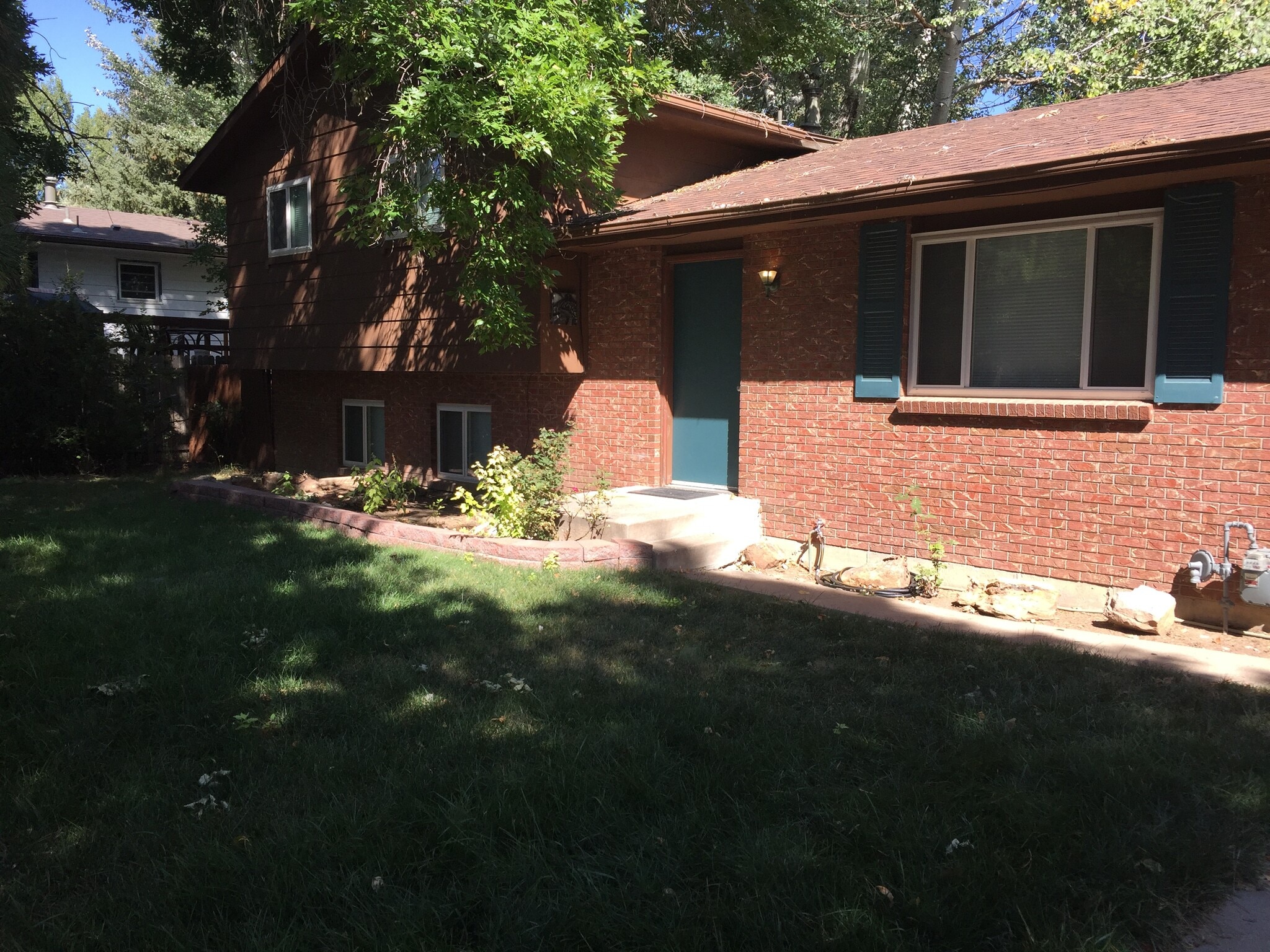 Building Photo - 3004 Southmoor Ct