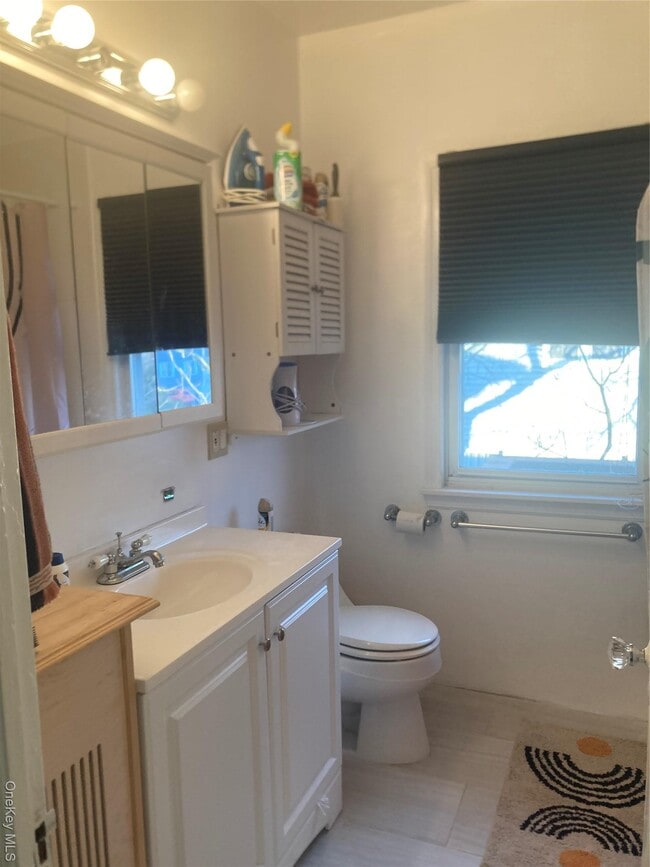 Building Photo - 27 W Olive St