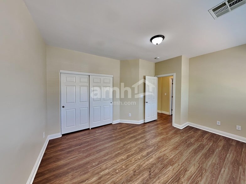 Building Photo - 2920 E Gables Vale Ct