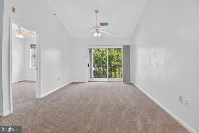 Building Photo - 12945 Centre Park Cir