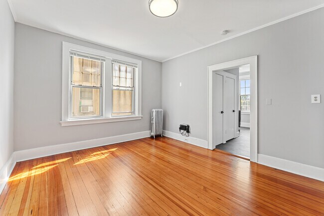 Building Photo - 382 Bloomfield Ave