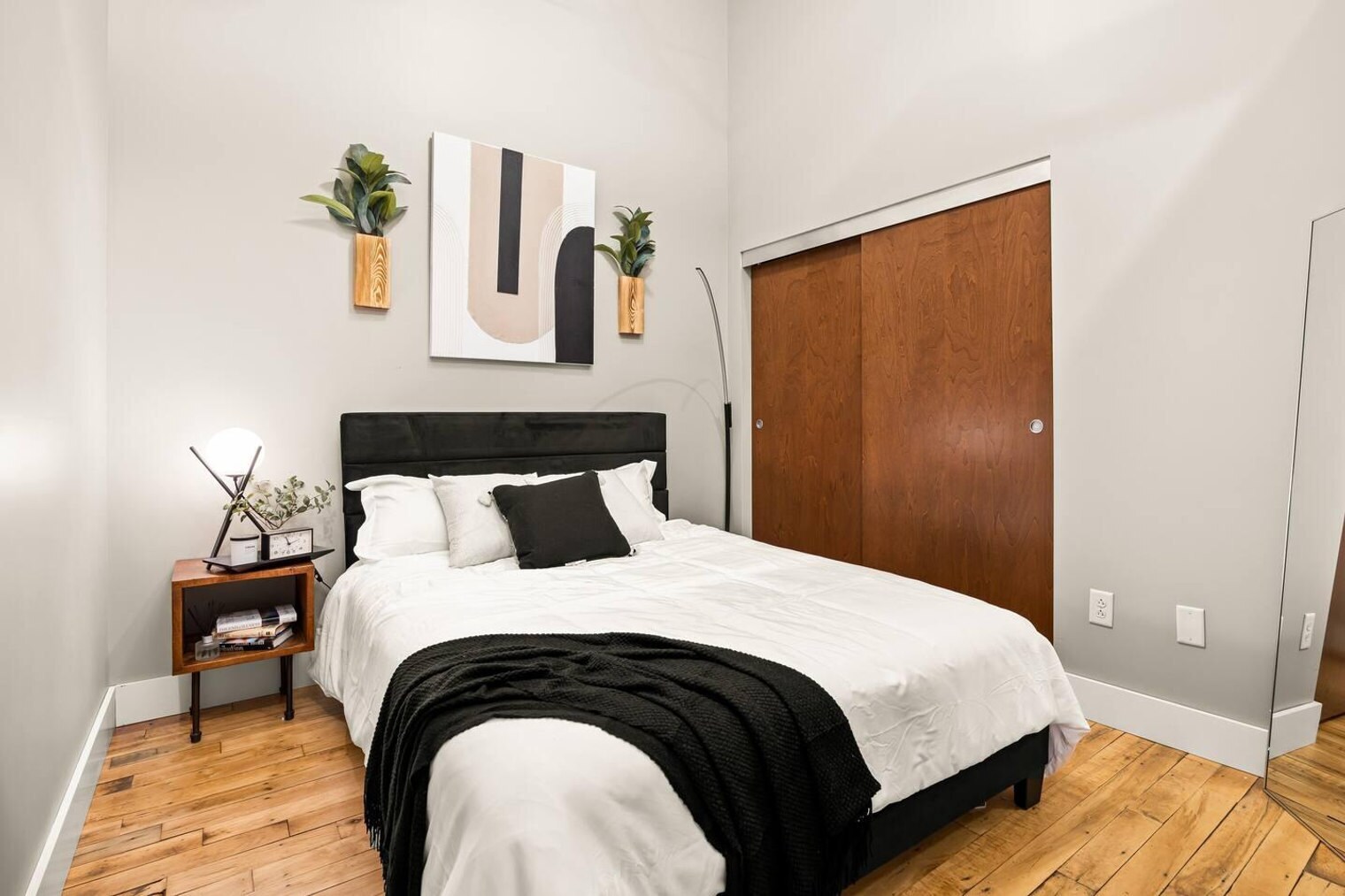 Building Photo - 1216 SW Adams St