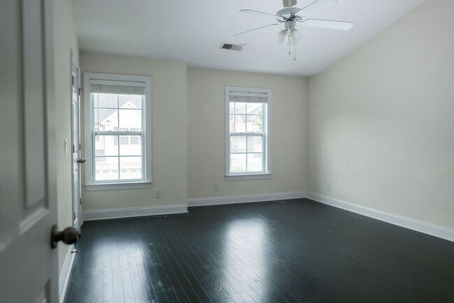 Building Photo - 4988 Wyngate Village Dr