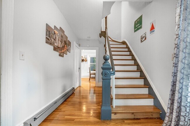 Building Photo - 5 Gordon Pl