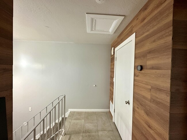 Building Photo - 8324 S Carmen Ct