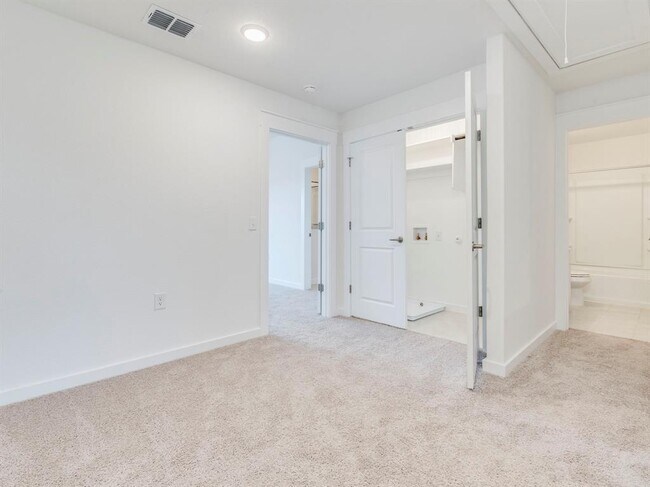 Building Photo - 7209 Grenadine Bloom Bnd