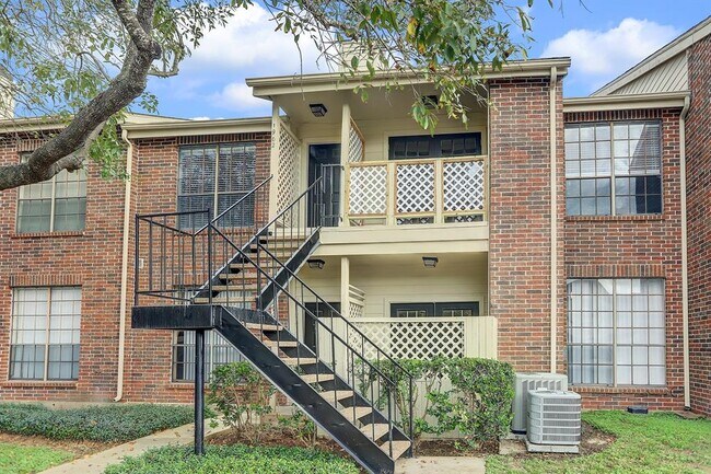 Building Photo - 2121 El Paseo St