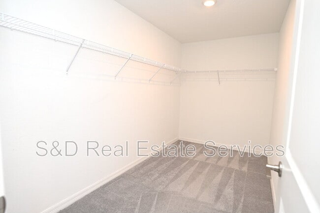 Building Photo - 2674 Red Egret Dr
