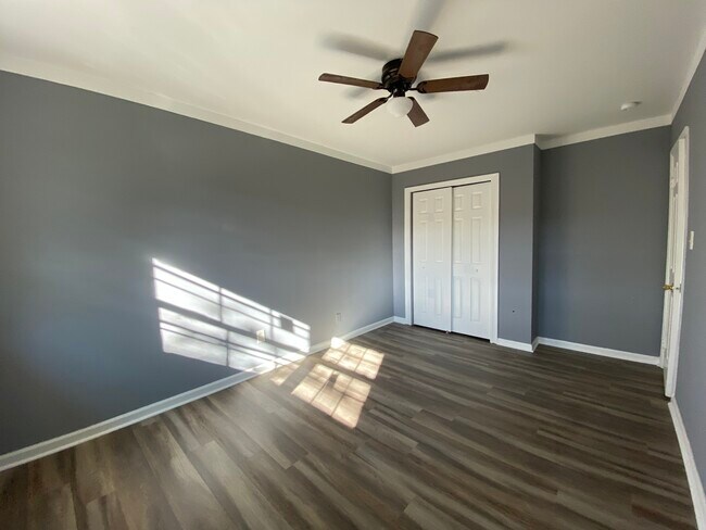 Building Photo - 401 Advocate Ct