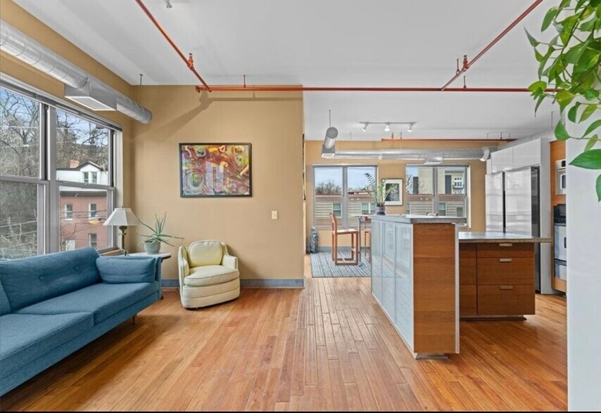 Building Photo - 1536 Colwell St