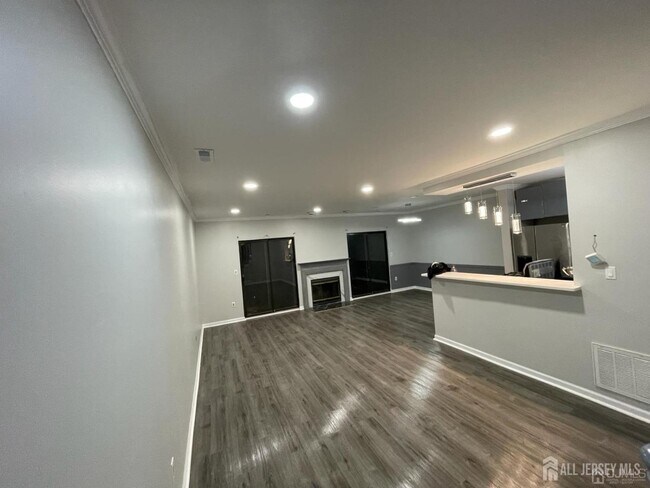 Building Photo - 42 Ashford Dr