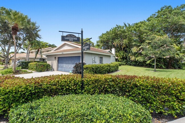 Building Photo - 608 Northshore Dr