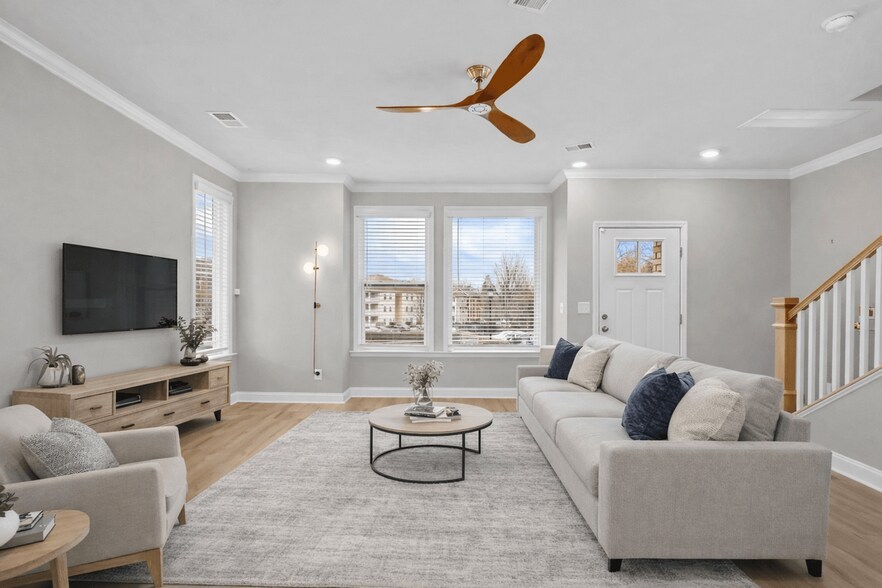 Building Photo - 1515 Hidden Falls Rd