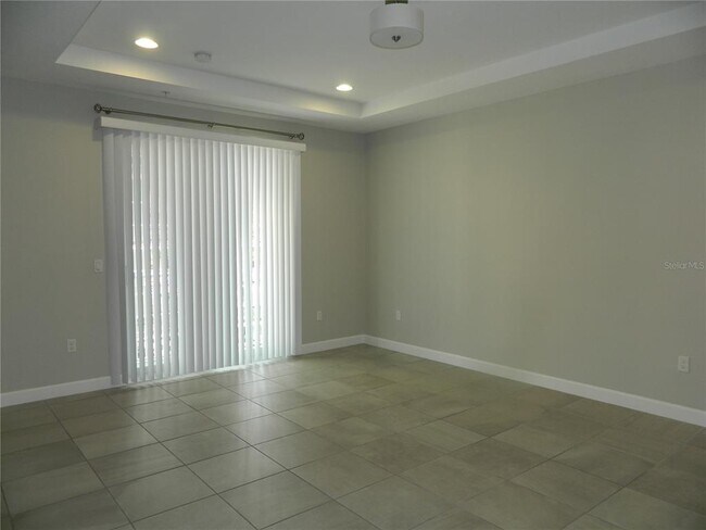 Building Photo - 1330 Bolton Pl