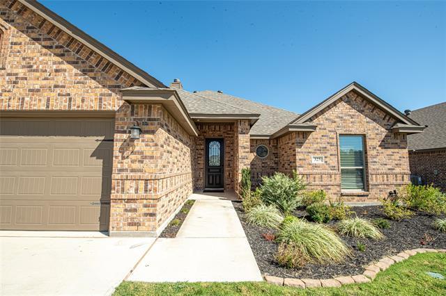 Primary Photo - 325 Paloma St