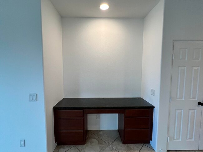 Building Photo - 50342 San Capistrano Dr