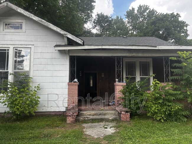 Primary Photo - 533 Preston St