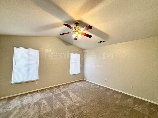 Building Photo - 1861 Creekside Dr