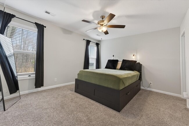 Building Photo - 409 Hillside Dr