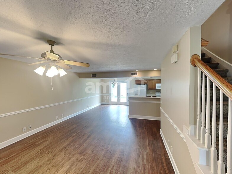Building Photo - 2140 Aberdeen Cir