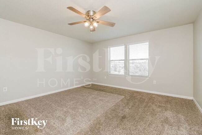 Building Photo - 2758 Red Horse Dr