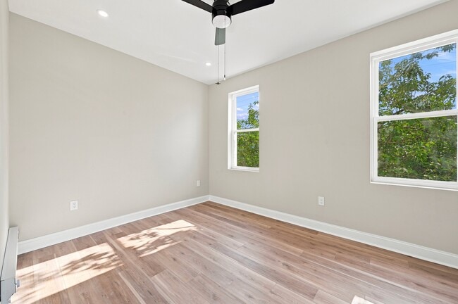 Building Photo - 872 N 46th St