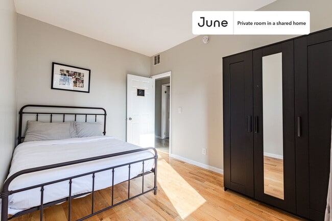 Building Photo - 362 Parkside Ave