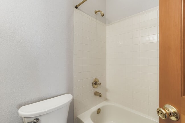 Building Photo - 1208 8th St