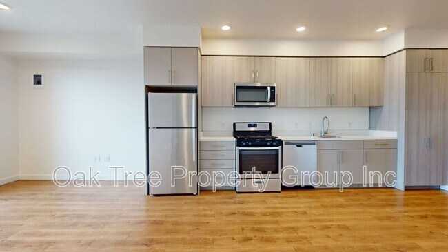 Building Photo - 532 Union St