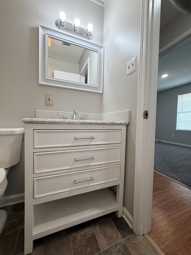 Building Photo - Beautiful Home Ready for You!