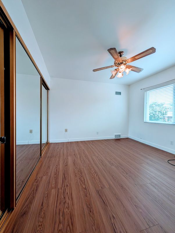 Building Photo - 1308 Claremont Pl