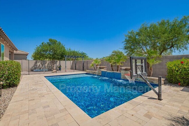 Building Photo - 35565 N Bandolier Dr