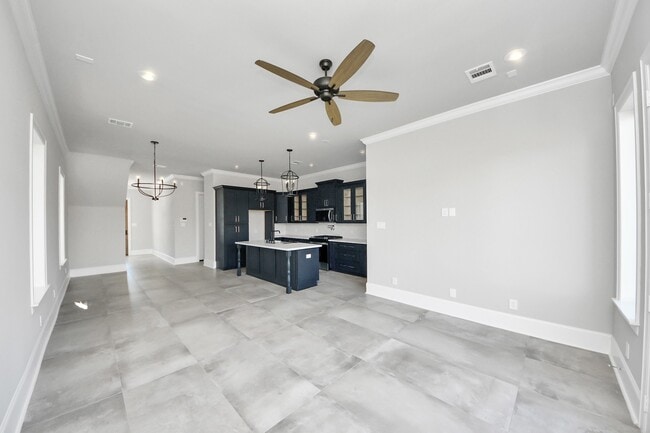 Building Photo - 6322 Milwee St