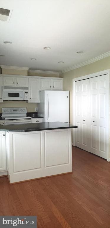 Building Photo - 1691 Westwind Way