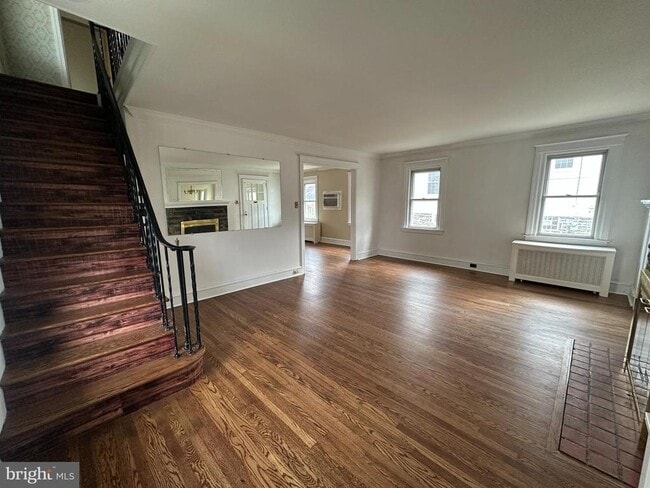 Building Photo - 2419 Hollis Rd