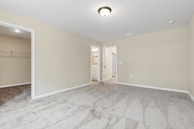 Building Photo - 237 Ribbon Rail St