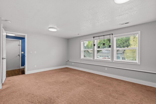 Building Photo - 7393 SW Bayberry Dr