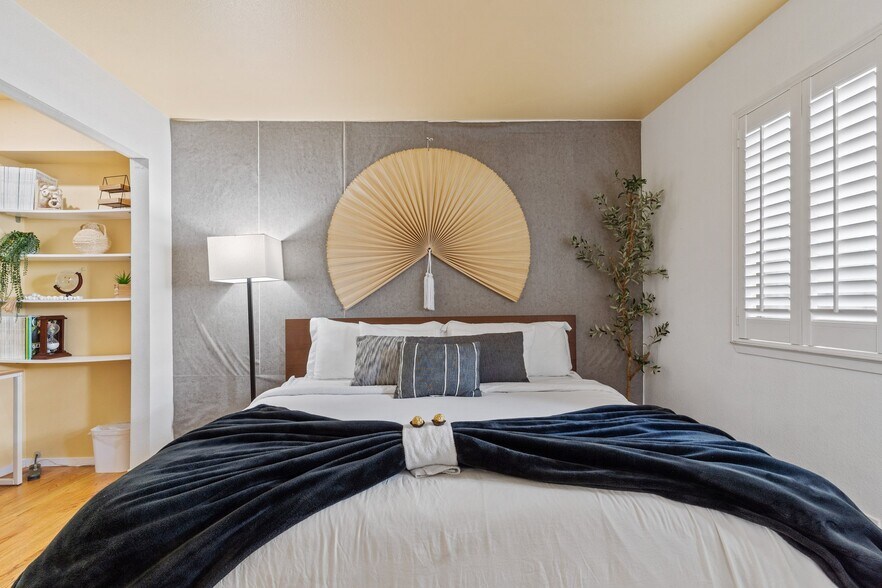 Master Bedroom - 34 Silva Ave