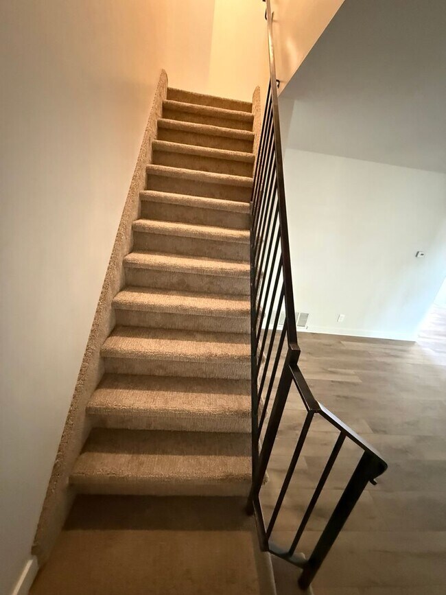 Building Photo - Parkridge Drive Duplex