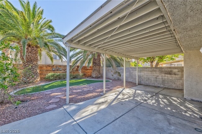 Building Photo - 2078 Waverly Cir