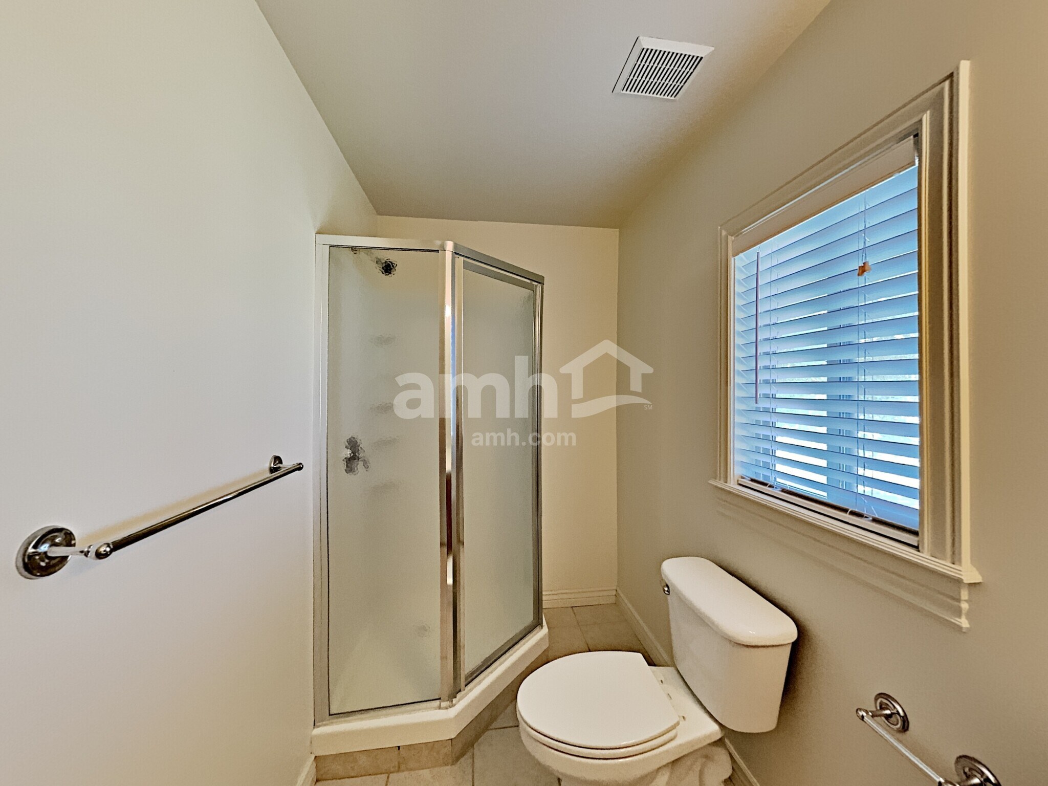 Building Photo - 2216 S 2685 W