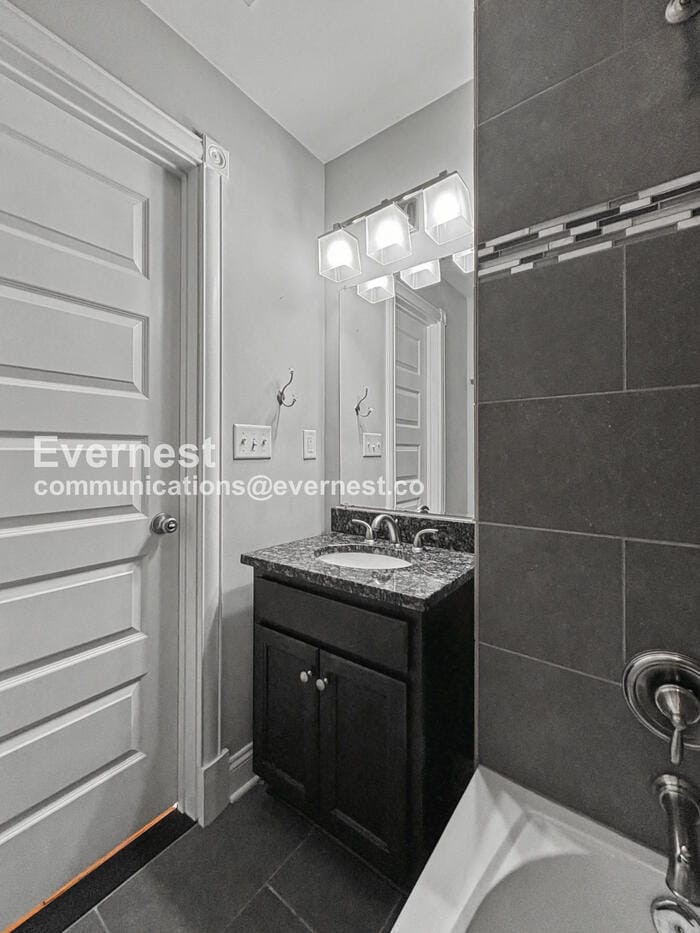 Building Photo - 2608 Fleet St