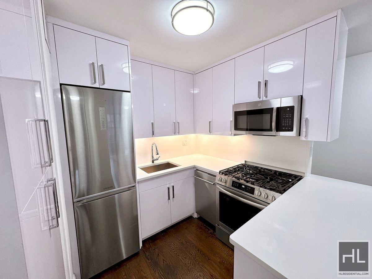 Building Photo - EAST 35 STREET