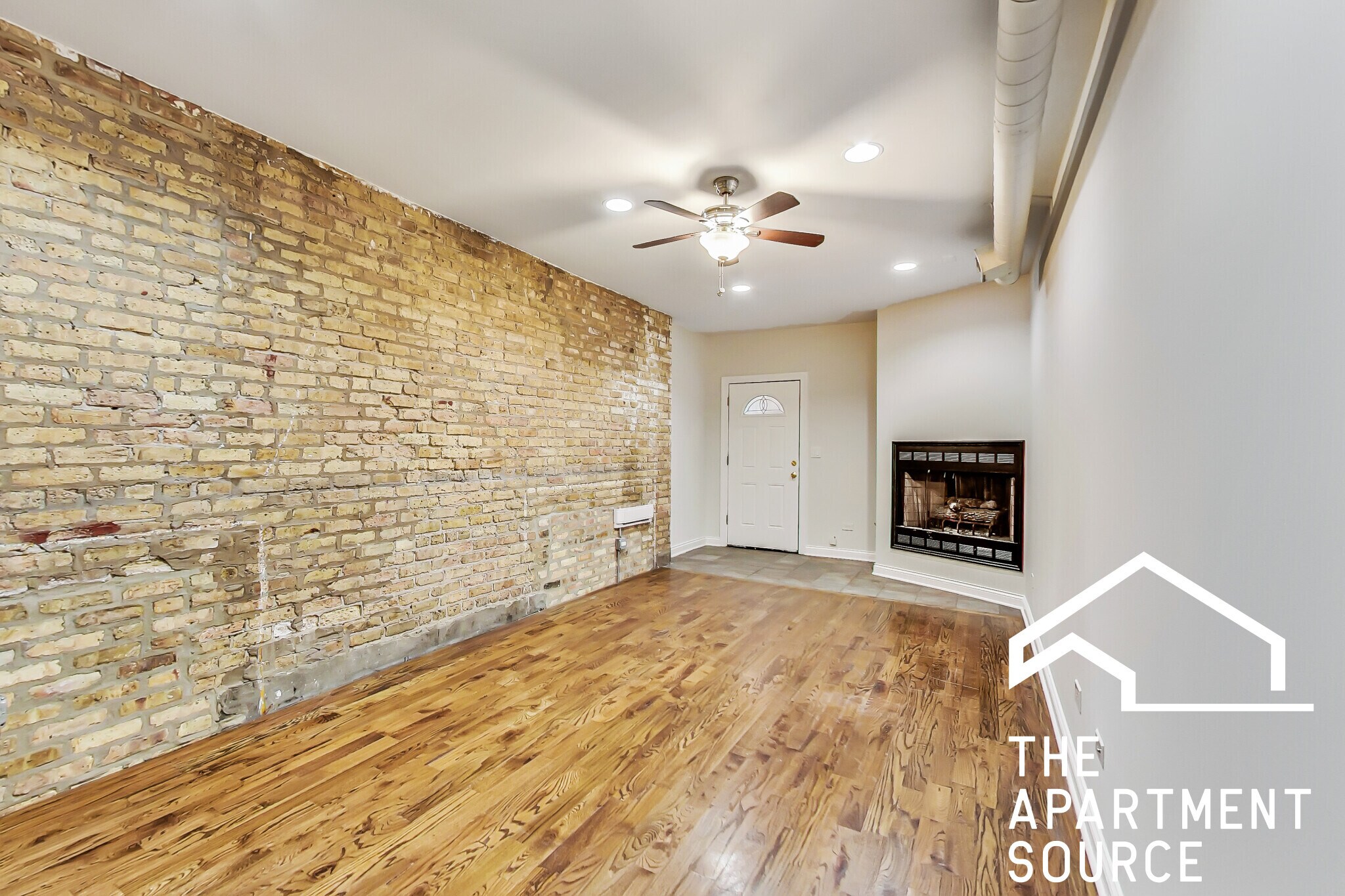 Building Photo - 1806 N Sheffield Ave