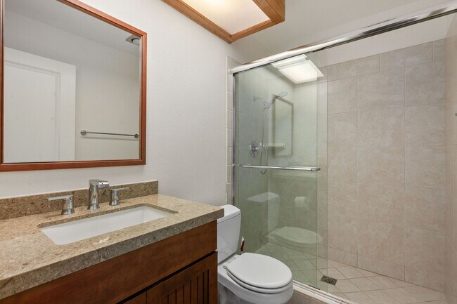 Building Photo - 518 Via De La Valle